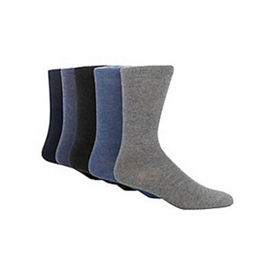 Pack of five chunky knit socks